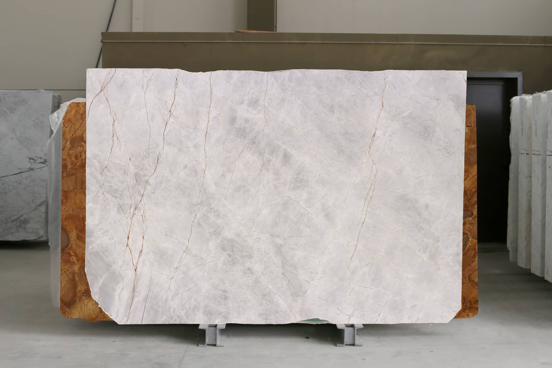 Fendi Rose Polished marble slab
